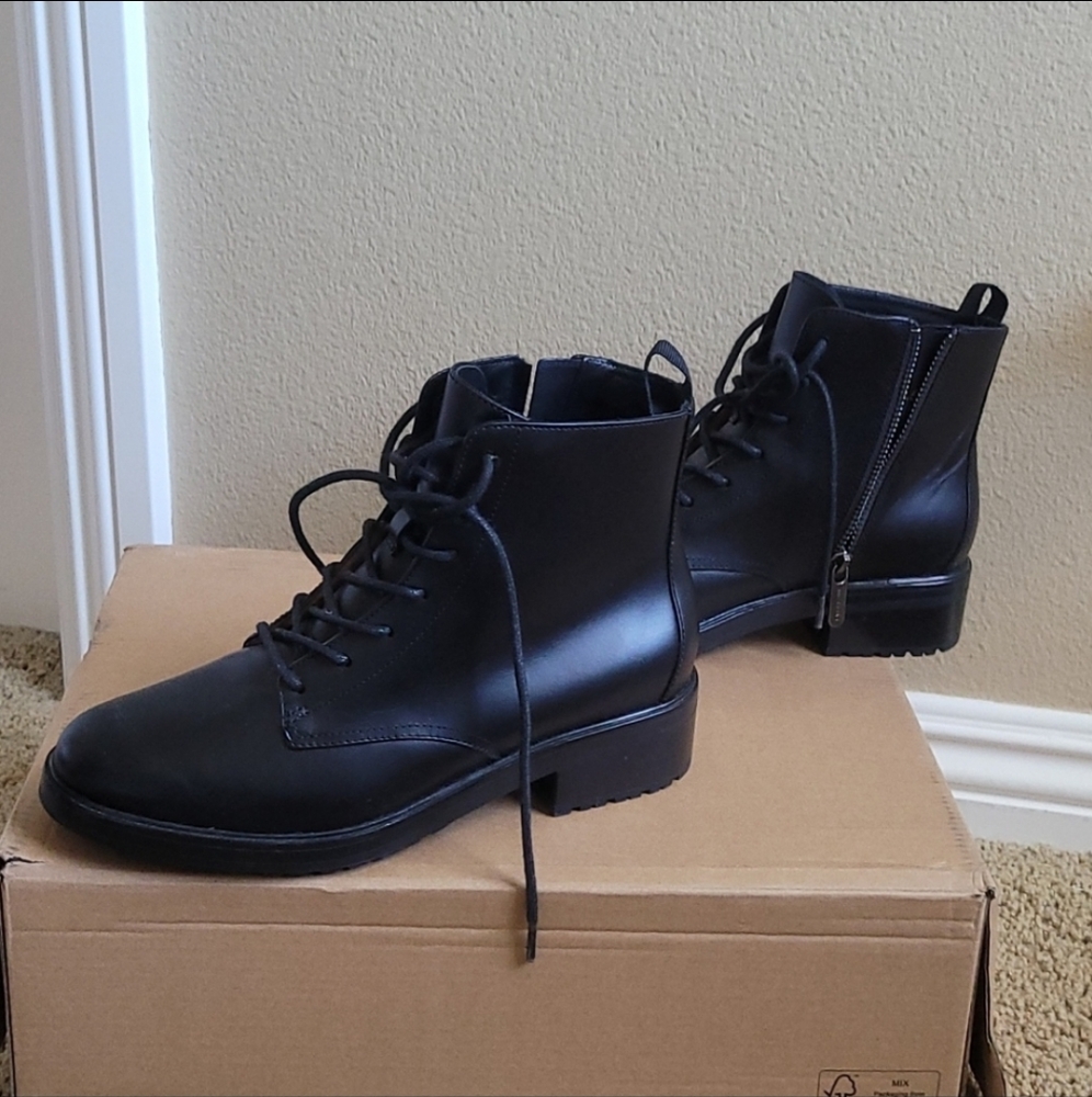 Everlane Matte Black Lace-Up Moto Boots